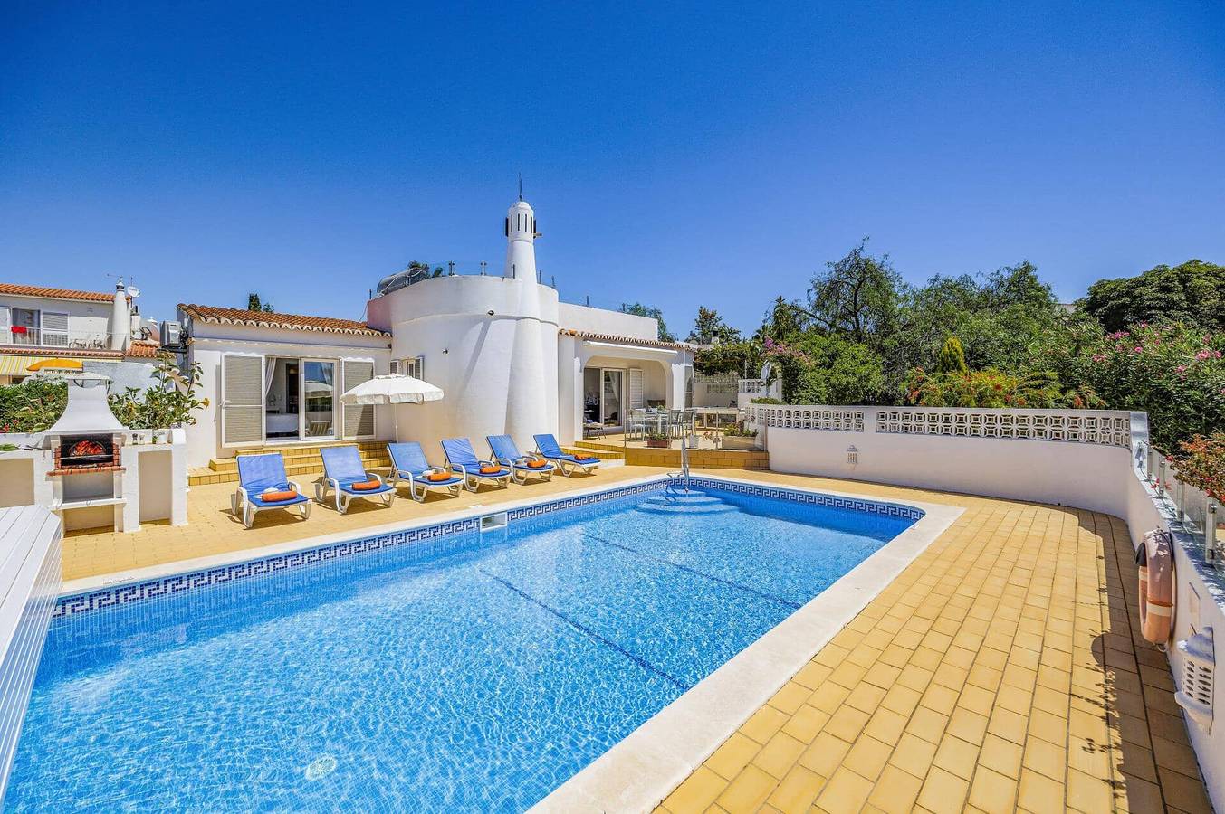 Villa voor 6 Personen in Carvoeiro, Lagoa