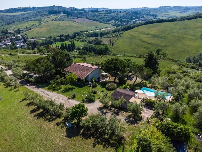 Casa de vacaciones para 2 personas, con vistas además de jardín y piscina - 1