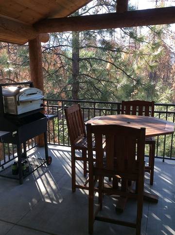 Chalet for 16 Guests in Bass Lake, Madera County, Picture 1