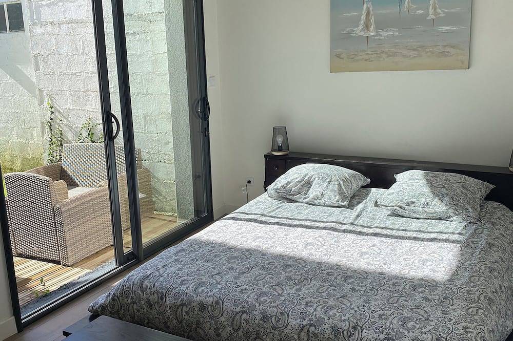 Modern house near the sea, 4 bedrooms in Brem-sur-Mer, Loire Valley