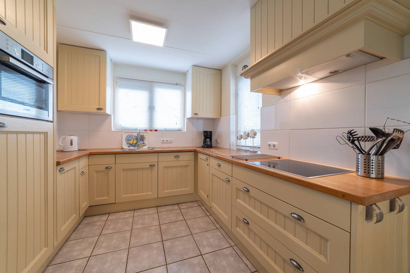 Gemütliches 6-Personen-Haus mit Sauna direkt am Deich in Niederländische Nordsee