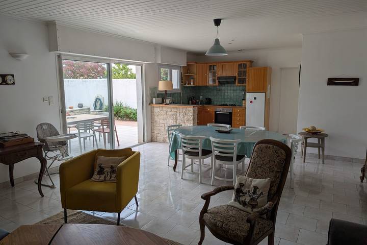 Location de vacances pour 7 personnes, avec terrasse et jardin, adapté aux familles à Le Bois-Plage-en-Ré - 3