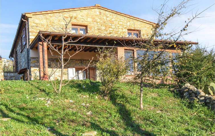 Agriturismo per 5 persone, con giardino, con animali domestici in Monterotondo Marittimo