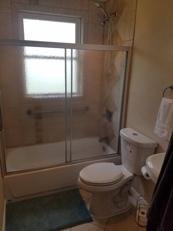 Cozy, Spacious, Great Location to amenities in Anderson County