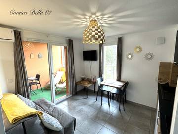 Gîte pour 4 personnes, avec balcon à Lecci
