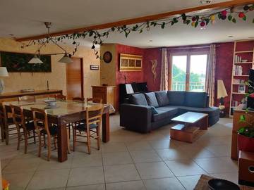 Gîte pour 6 personnes, avec terrasse et jacuzzi à Talant