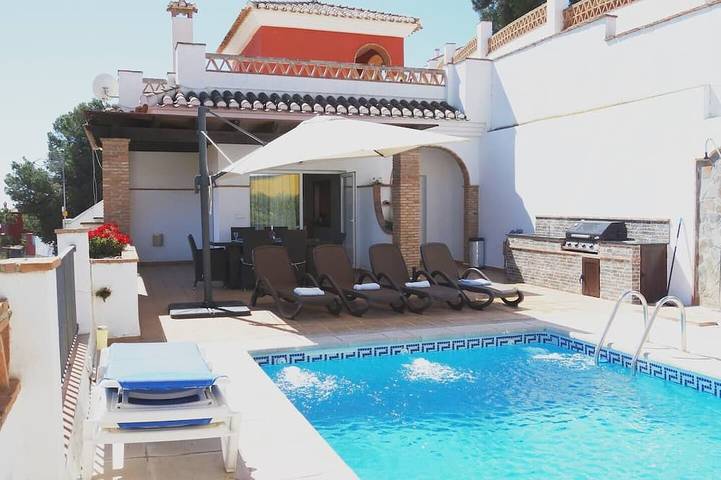 Villa für 6 Personen, mit Terrasse und Whirlpool an der Costa Tropical