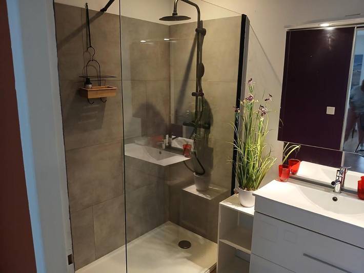 Location de vacances pour 4 personnes, avec terrasse à Saint-Denis-de-Pile