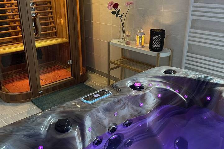 Maison de vacances pour 4 personnes, avec Jacuzzi et Terrasse ainsi que Jardin et Sauna à Blainville-sur-Mer