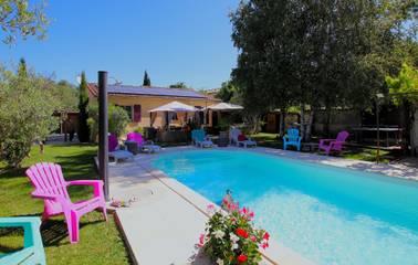 Gîte pour 6 personnes, avec terrasse ainsi que jardin et piscine à Montélimar