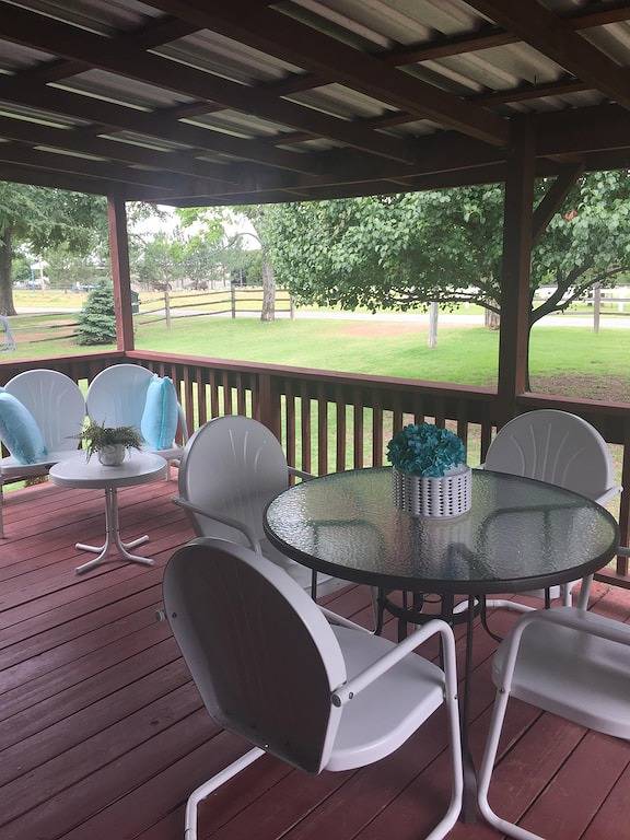 Sanders Island View Beach Home, Vintage mit einer bunten Wendung! in Lake Texoma