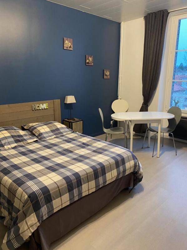 Gîte pour 2 personnes, avec vue dans Office De Tourisme De Vittel