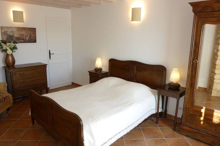 Gîte pour 4 personnes, avec terrasse et jardin à Hautefort - 2