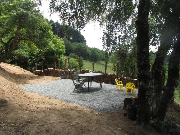 Location de vacances pour 13 personnes, avec vue et jardin à Thizy-les-Bourgs - 4