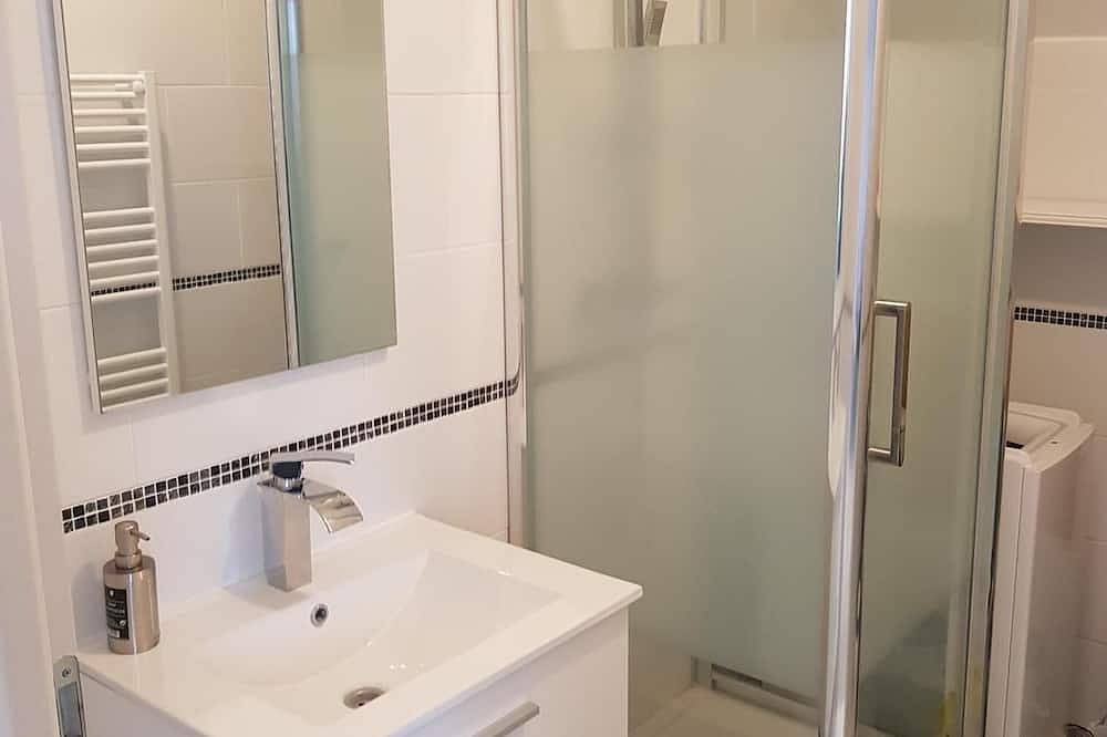 Appartement entier, Magnifique 2 Pieces A 20 Min De Paris in Bonneuil-sur-Marne, Val-de-Marne