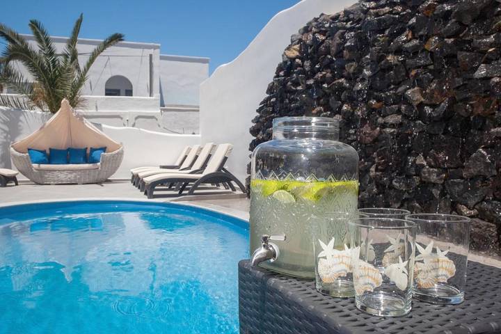 Chambre d’hôte pour 2 personnes, avec jacuzzi ainsi que terrasse et piscine à Thera - 3