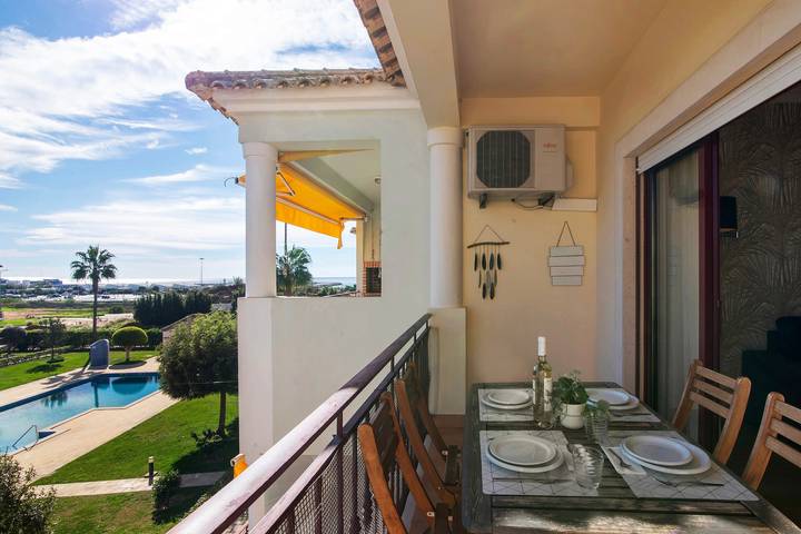 Gîte pour 4 personnes, avec balcon et jardin à Quarteira - 2