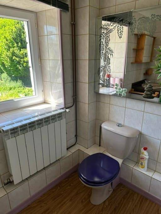 Two-Bedroom House in Blacqueville, Région de Rouen