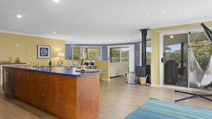 Holiday home for 10 people, with terrace, with pets in Carrickalinga