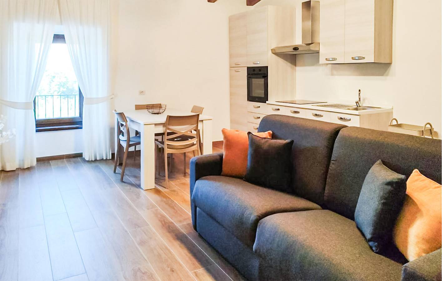 Ganze Ferienwohnung, Modernes Apartment mit WLAN, Klimaanlage und Parkplatz, 2 km von Civita entfernt in Lubriano, Viterbo Provinz