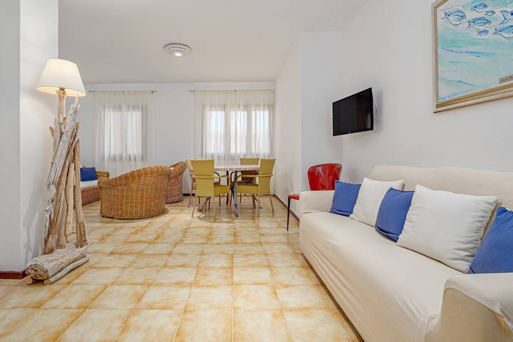Appartement entier, Appartement "Al Centro" avec balcon, Wi-Fi et climatisation in Terranoa/Olbia, Olbia