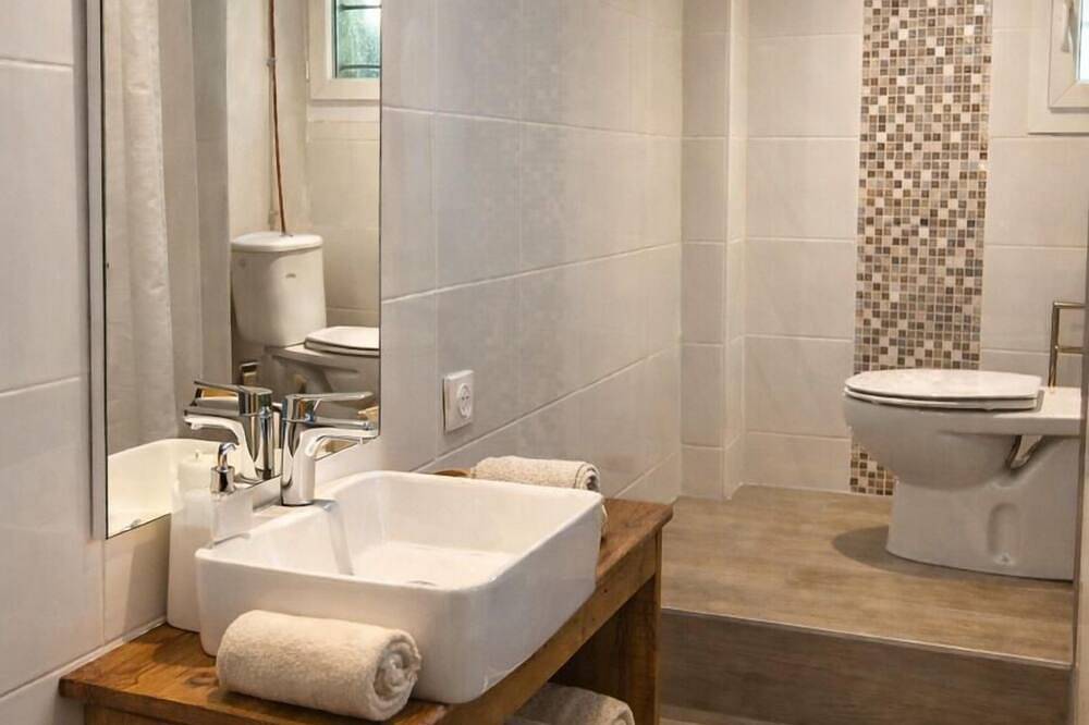 Apartamento entero, Maison Thany garden apartment in Vals-les-Bains, Parc naturel régional des Monts d'Ardèche