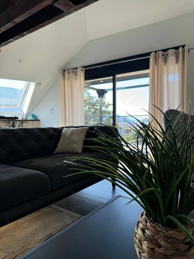 Appartement entier, Two-Bedroom Apartment in Voglans, Région de Chambéry