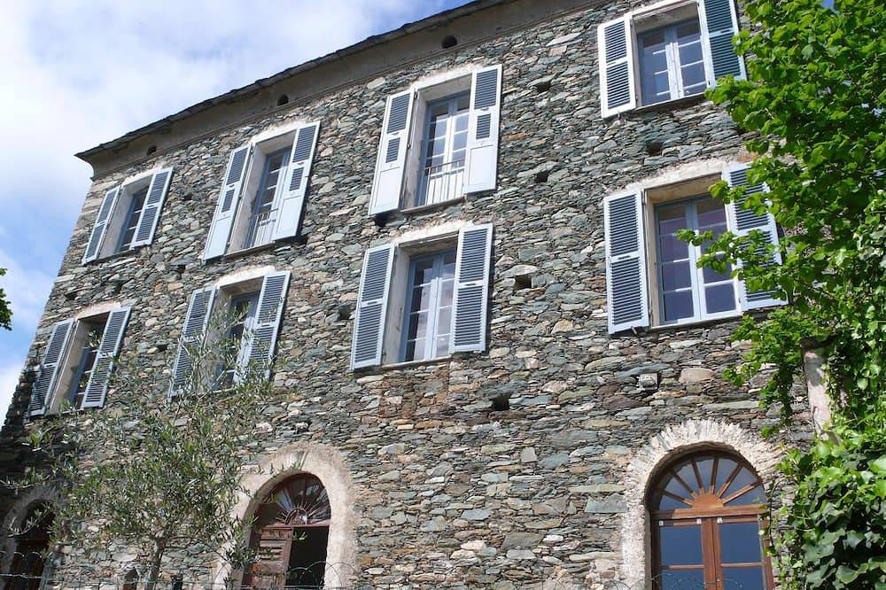 Grande maison de caractère in Poggio-Marinaccio, Parc naturel régional de Corse