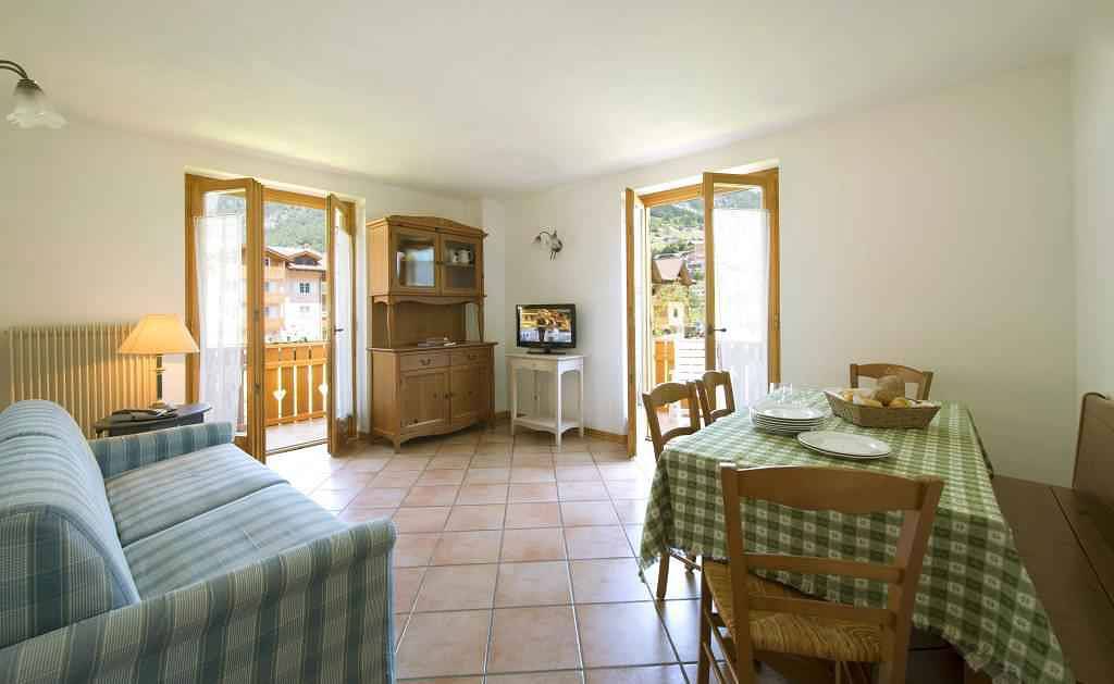 Appartement de vacances entier, Appartement de vacances avec balcon  in Molveno, Massif de Brenta