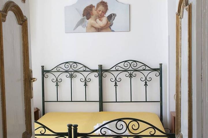 Apartamento entero, Apartamento característico en Monopoli para seis personas con impresionantes vistas al mar in Cala Porta Vecchia, Monopoli