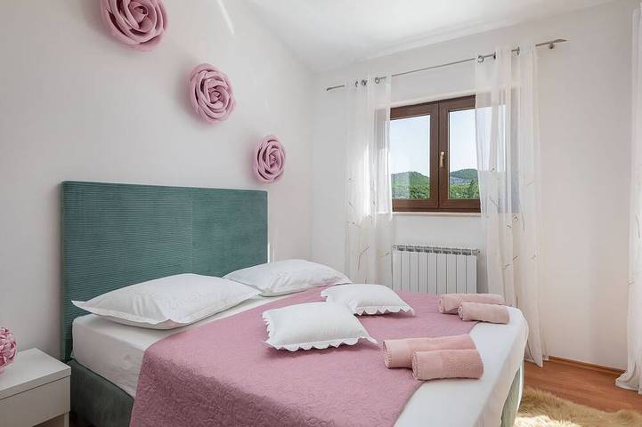 Villa Filomena - Omiš by Villas Guide in Dalmatinisches Zagora