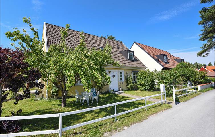 Feriehus for 7 personer, med Terrasse og Hage i Visby