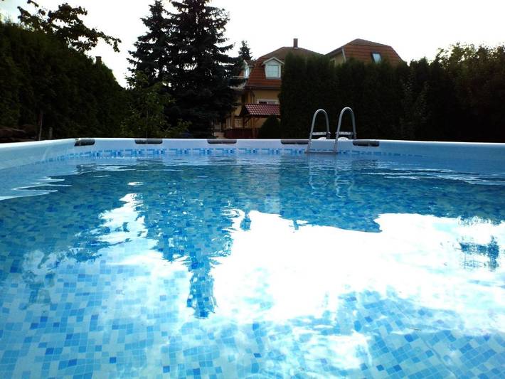 Ferienwohnung für 8 Personen, mit Ausblick und Garten sowie Pool