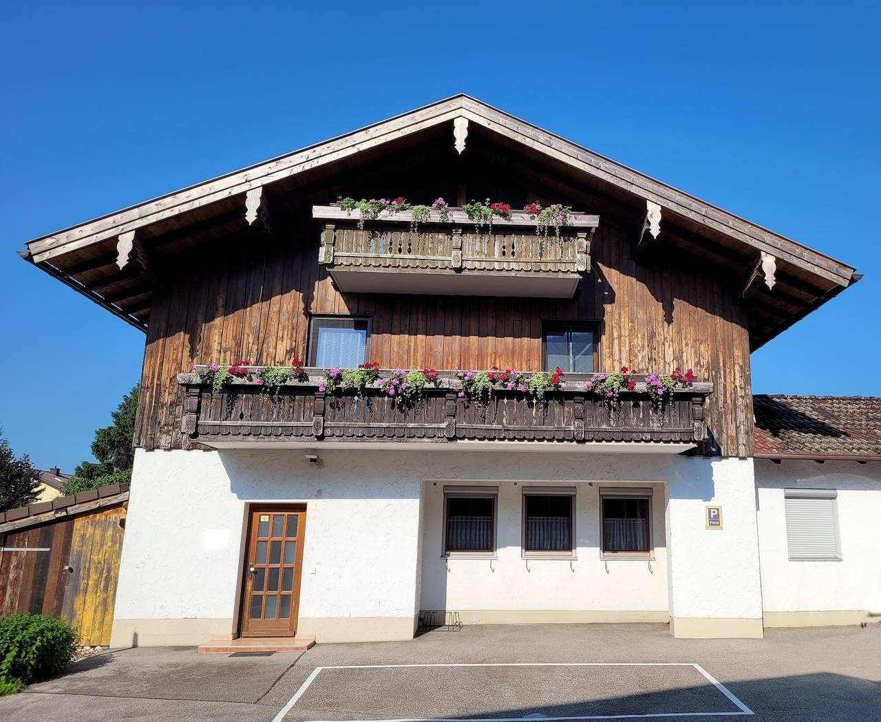 Ganze Ferienwohnung, Ferienwohnung ganz nah - Ferienwohnung 82qm mit Terrasse, für max. 4 Personen in Piding, Berchtesgadener Alpen