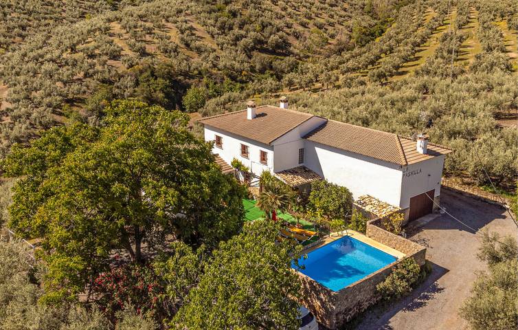 Casa de vacaciones para 10 personas, con terraza además de piscina y jardín - 1