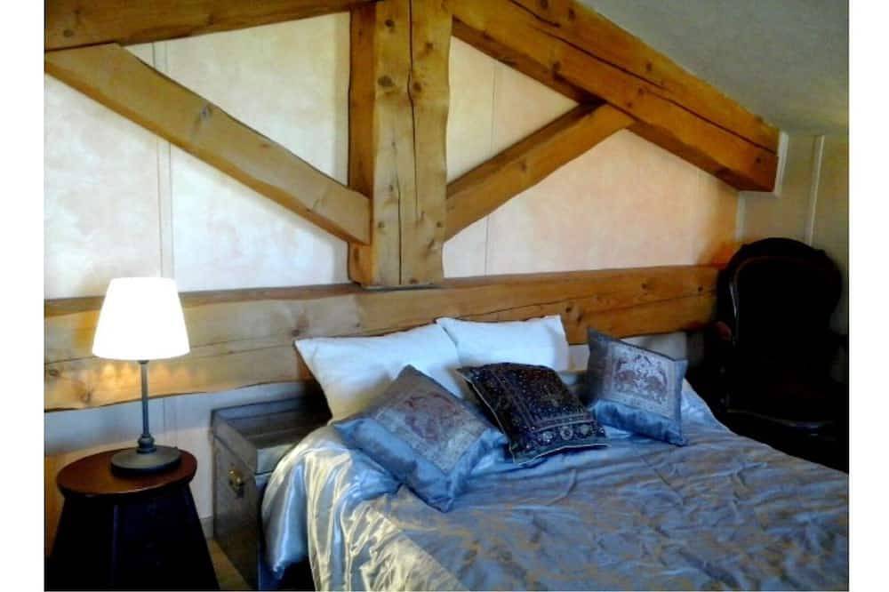 Villa with private pool, quiet and not overlooked near Avignon in Althen-des-Paluds, Vaucluse