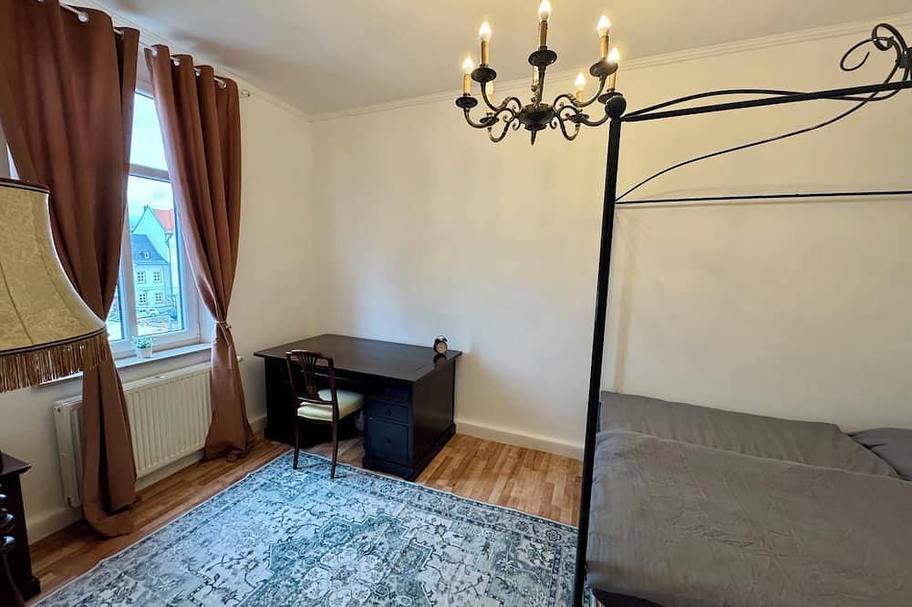 Ganze Wohnung, Schöne Ferienwohnung in Rehau für Urlaub & Geschäftsreisen in Rehau, Landkreis Hof