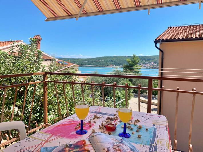 Ferienwohnung für 4 Personen, mit Balkon/Terrasse, mit Haustier in Dobrinj