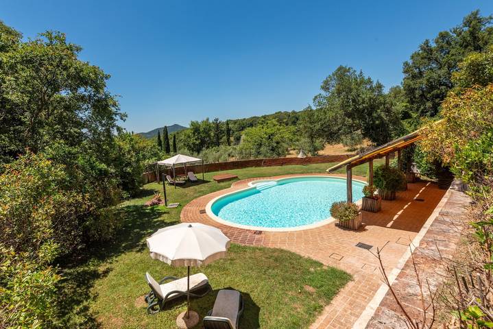 Room 'Podere Marroneto - Camera 1' with Mountain View, Shared Pool and Wi-Fi in Monticiano, Siena Province