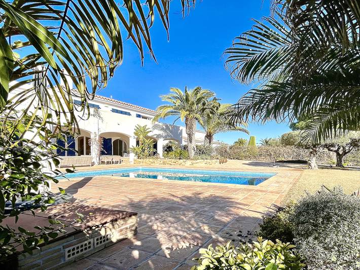 Villa pour 14 personnes, avec balcon et jardin à L'Ametlla de Mar