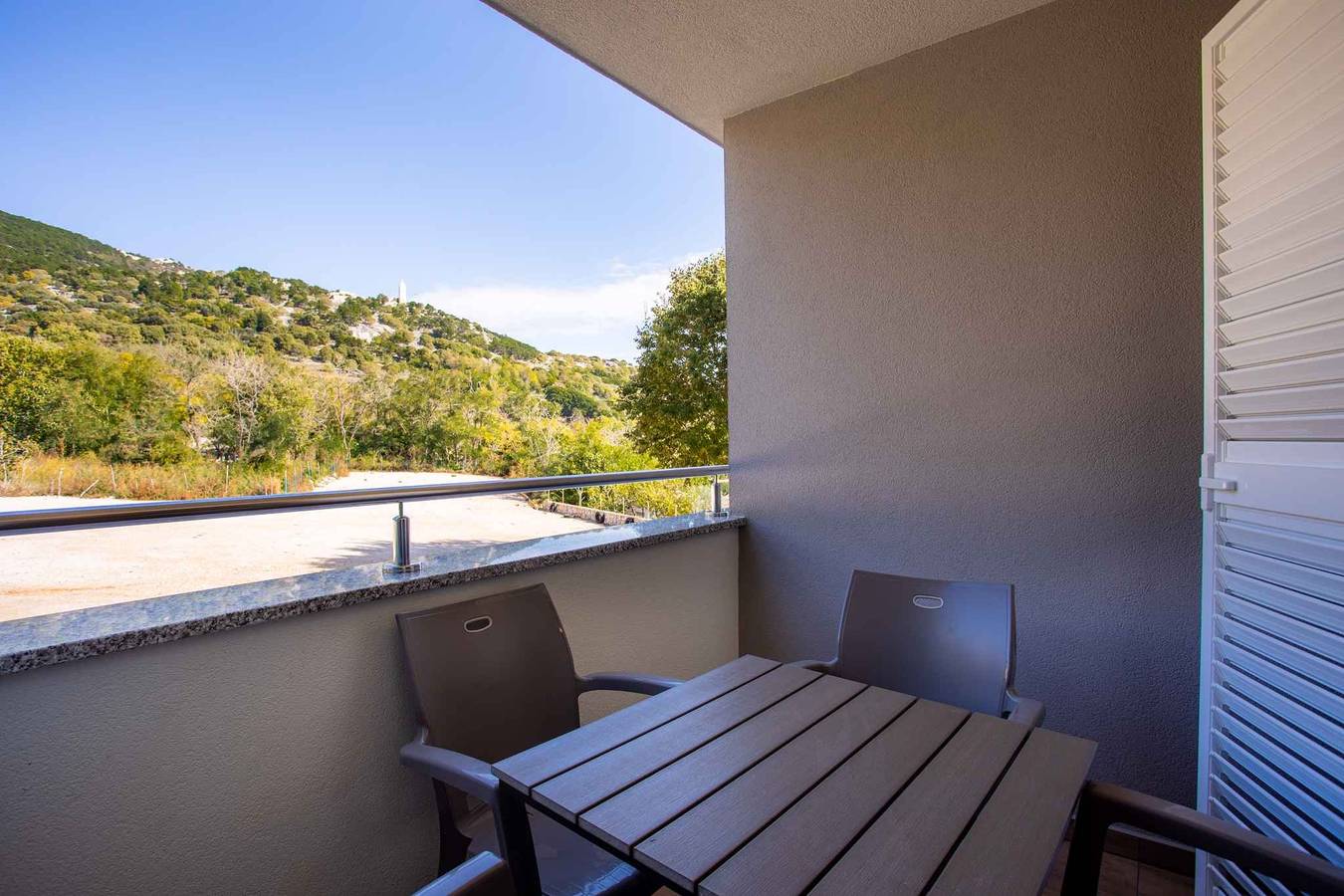 Apartamento vacacional entero, Apartamento vacacional con aire acondicionado y balcón in Baska, Krk (isla)