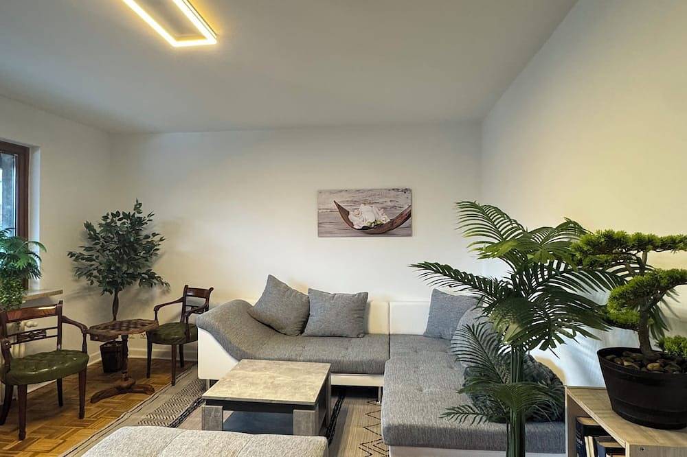 Ganze Wohnung, Gemütliche Ostsee-Oase: 3-Zimmer mit Balkon in Bad Schwartau in Bad Schwartau, Ostholstein