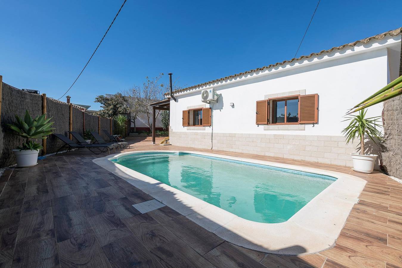 Casa Roja - Encantadora villa con piscina privada in Barbate, Costa de la Luz