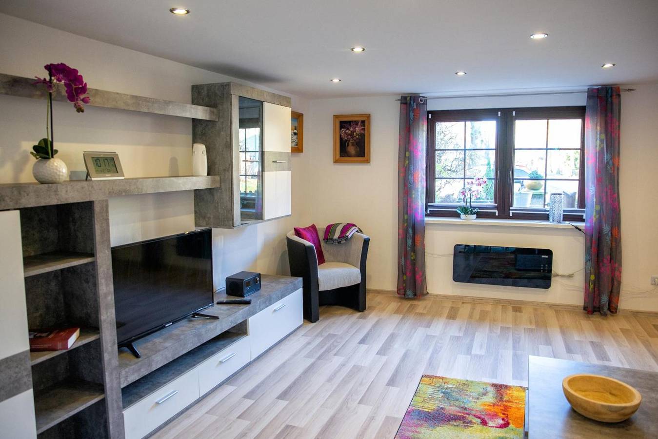 Ganze Wohnung, Ferienhaus 'Am Reiterhof' mit privater Terrasse, privatem Garten und Wlan in Densow, Templin