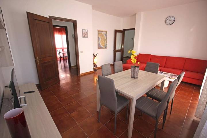 Appartamento per 8 persone, con Balcone e Panorama a Novoli