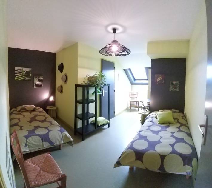 Chambre d’hôte pour 2 personnes, avec jardin, animaux acceptés dans le Cantal - 4