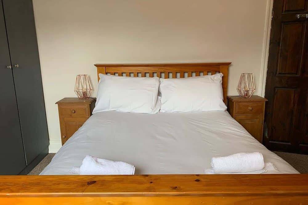 Beautifully Styled 2Br Home with Garden in Manchester, Greater Manchester