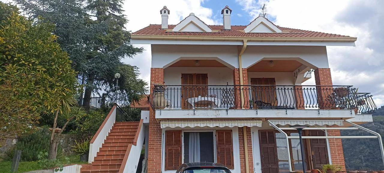 Appartement entier, Casa Il Glicine in Camporosso, Alpes liguriennes