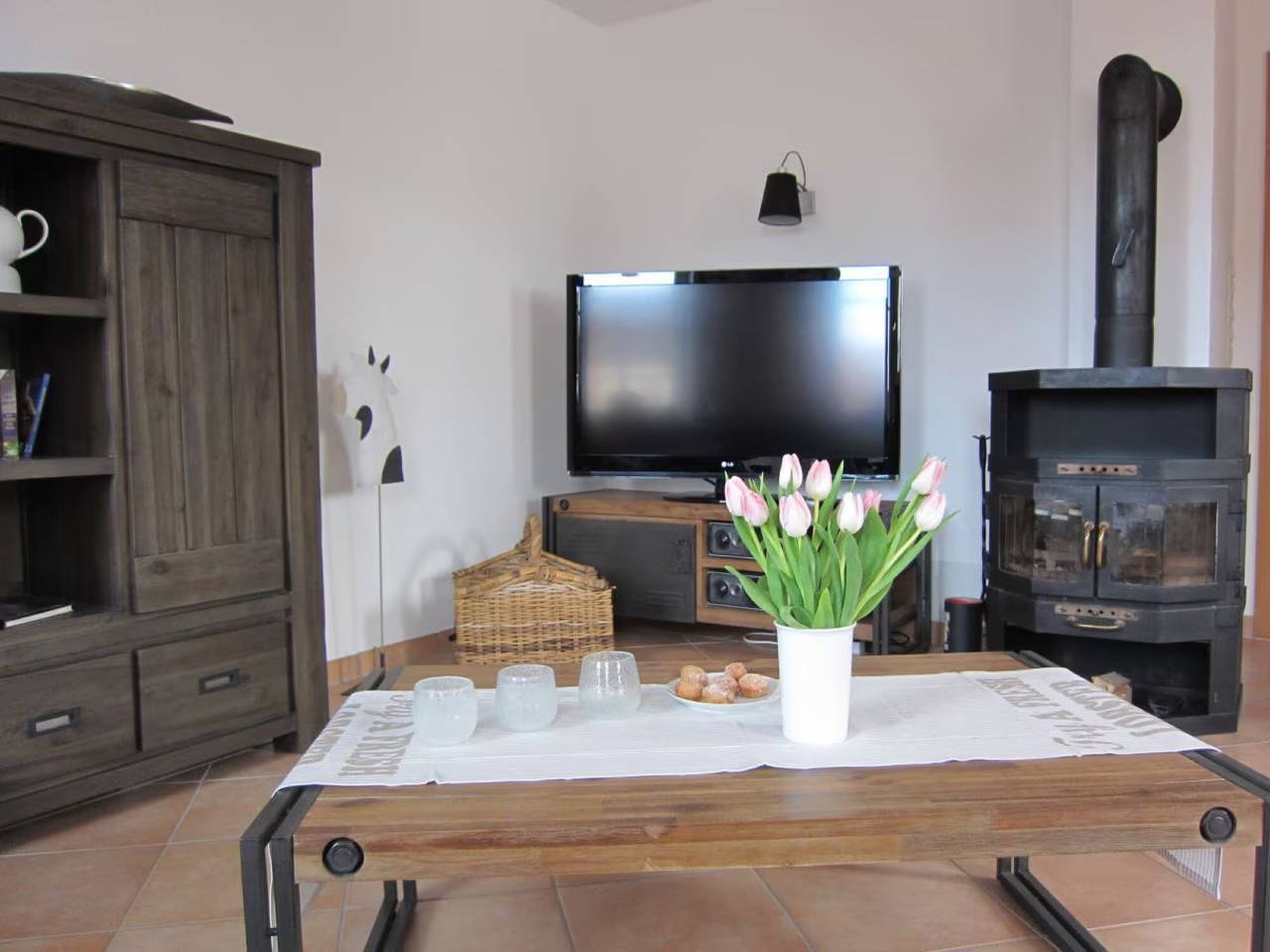 Geheel appartement, Appartement 'Anna Seeluft' met Privéterras en Wi-Fi in Greetsiel, Krummhörn