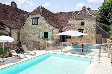 Location de vacances pour 6 personnes, avec jardin à Alvignac